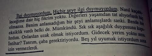 Kitap okurken beğendiğiniz yerin altını çizer misiniz?