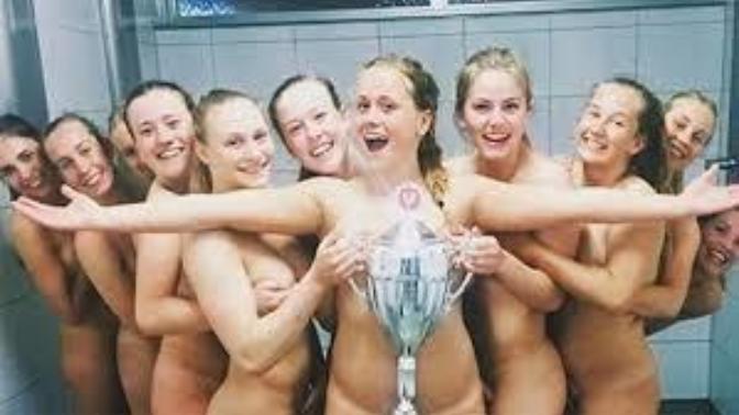Yabancı sporcular genelde birlikte çıplak duş alırlar. Bu durumane diyorsunuz?