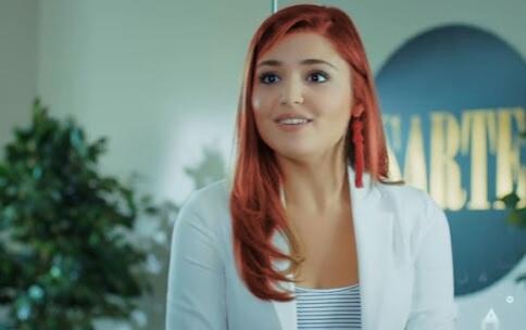 Hande Erçele Kızıl Saç Yakışmış mı ?