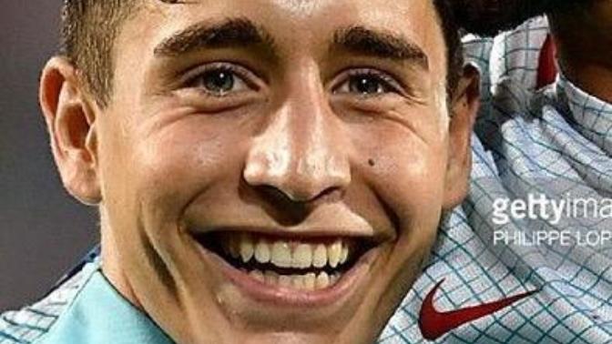 Emre mor'un boyuna şok oldum? Minyon kızlar umudunuzu kaybetmeyin asjd?