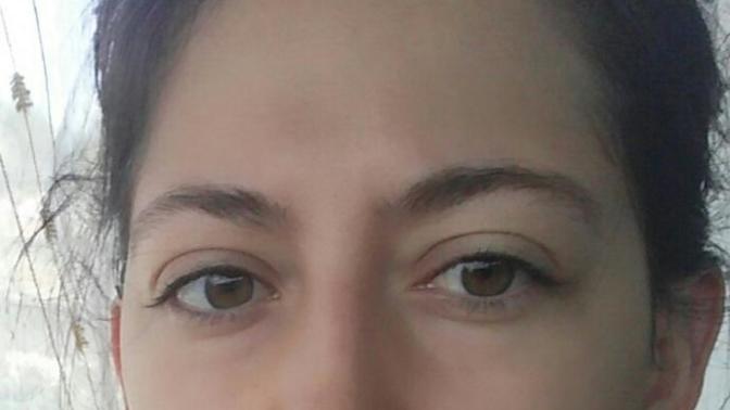 Bu kaşlara nasil şekil verilir ki?