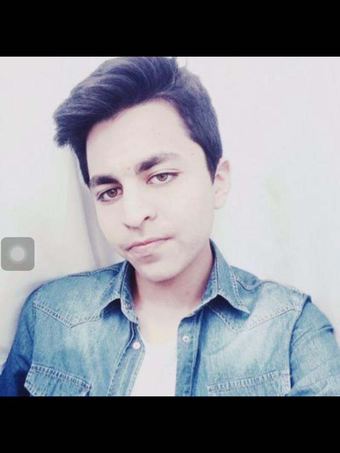 Sokakdakilerin bana bakması size neden ?