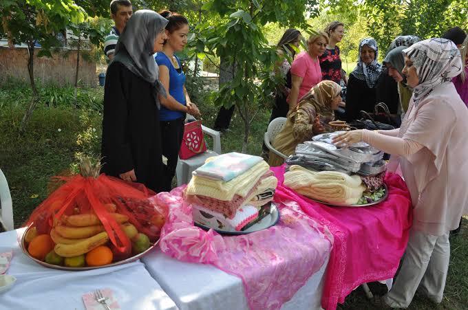 Kurban bayramında sevgilimin ailesine ziyarete gideceğim. Ne almalıyım?