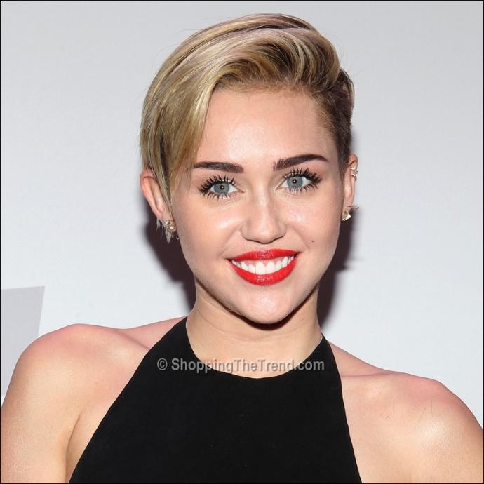 Miley Cyrus uzun saçlı mı daha güzel kısa saçlı mı?