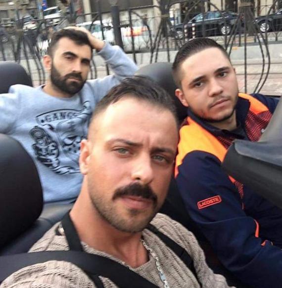 Bu adam çok yakışıklı değil mii 😍😍😍😍❤❤?