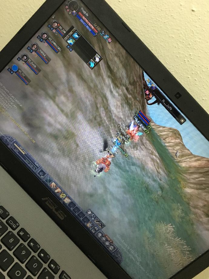 Aramızda kız erkek online oyun oynayan, oynamış olan var mı?