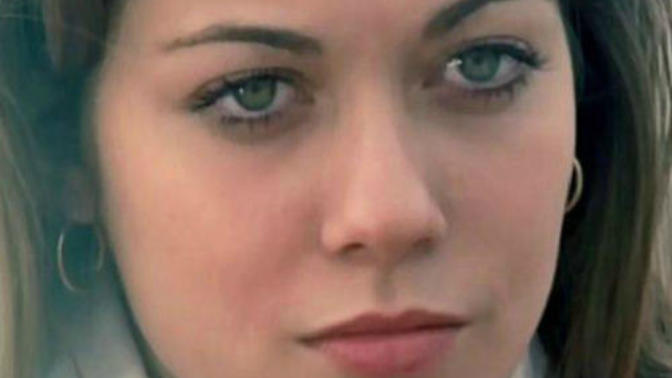 Itır Esen Sizce Güzel mi?