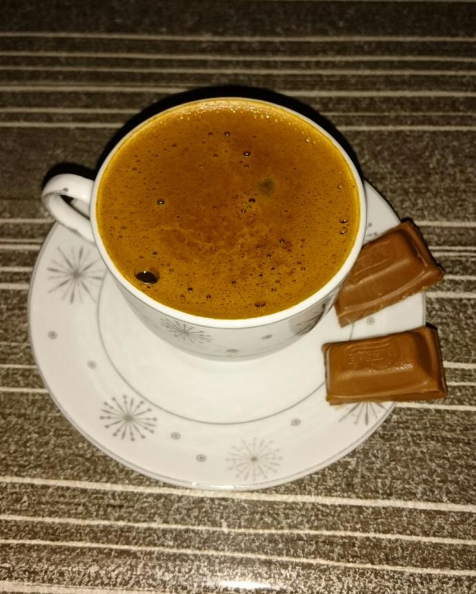 Kizlarsoruyor�da elinden kahve içmek istediğiniz biri var mı