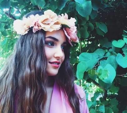 Hande Erçel mi? , Leyla Lydia Tuğutlu mu?