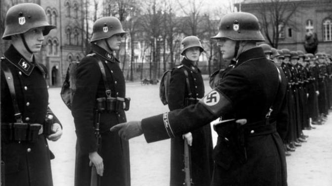 Arkadaşlar bu nazi askerilerinin kullandığı palto modelinden nasıl bulabilirim?