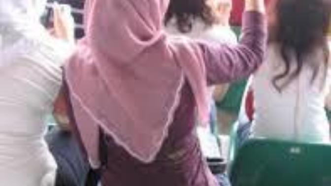 Kızlar, Kapalı Kızların Bu Tarz çamaşır giymesini Nasıl degerlendiriyorsunuz Resim de?