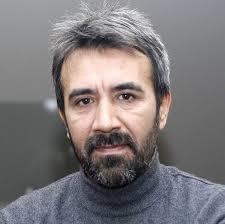 Hangi yönetmenin filmleri hayata daha yakın sizce, Zeki Demirkubuz mu yoksa Nuri Bilge Ceylan mı?