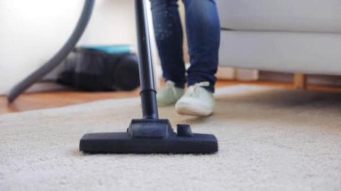 Elektrikli süpürge kullananlar söylesin lütfen, hangisi daha iyi?
