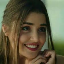 Hande Erçel'e çok benzetiliyorum?