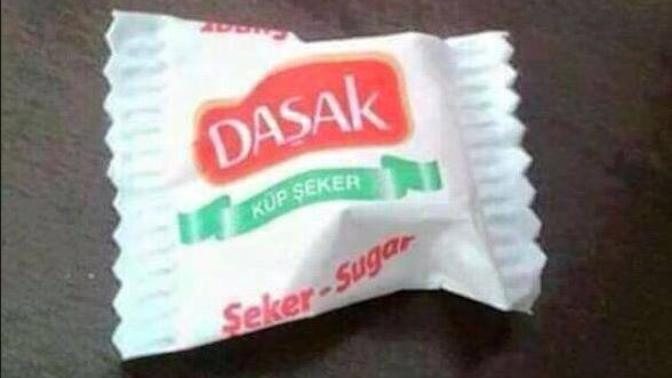 Yarın gelen misafirlere küp şeker ikram etsem ne tepki verirler?