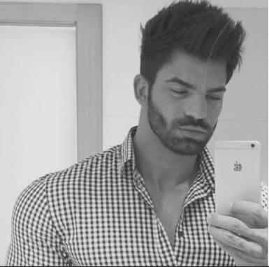 Bu adama benzeyen biri varsa benimle evlenebilir mi 😍😍😍😍😍😂😂?