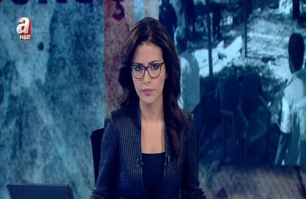 Gözlük takan kız çekiciliğine inanıyor musunuz?