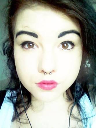 Septum piercing nasıl, güzel mi?