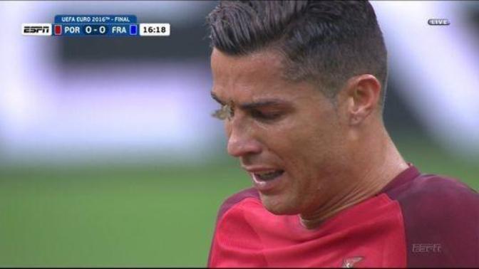 Ronaldo ağladı kelebek kirpiklerine kondu?