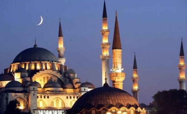 cuma selası öğle ezanından ne kadar önce okunur?
