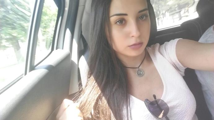 Doğal mavi lens kullanan varmıiii???
