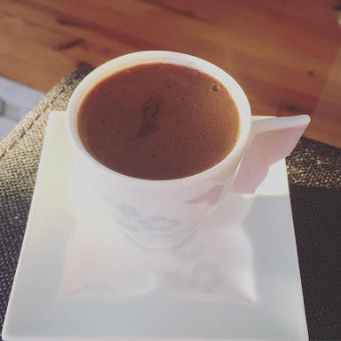 Kime ne yaptıysam haketmiştirr. Kendime kahve yaptım.😂😂 İçmek isteyen??