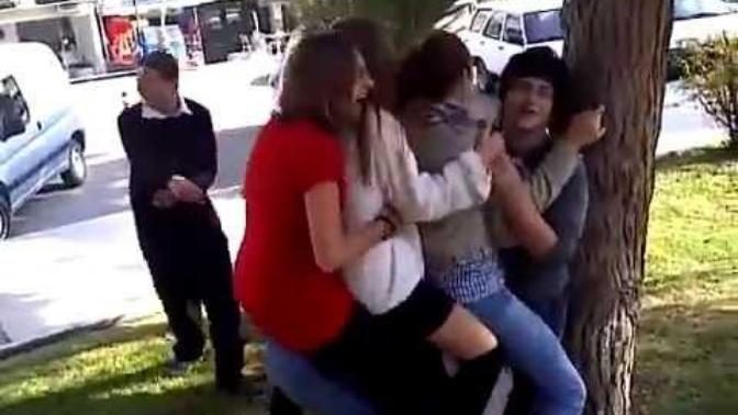 Kızlı erkekli uzun eşek oynamak hakkında ne düşünüyorsunuz?