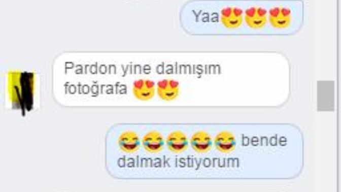 Sizce o da beni seviyor mu uzun zamandır hoşlanıyorum :(( (resimli) ?