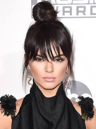 Hangisi daha güzel Kendall Jenner mı Kylie Jenner mı?