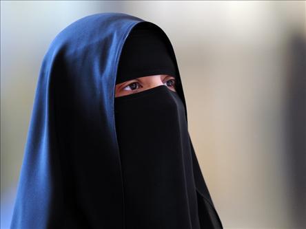 arkadaşlar peçe takmak istiyorum ama dünyevi heveslerim engel oluyor?