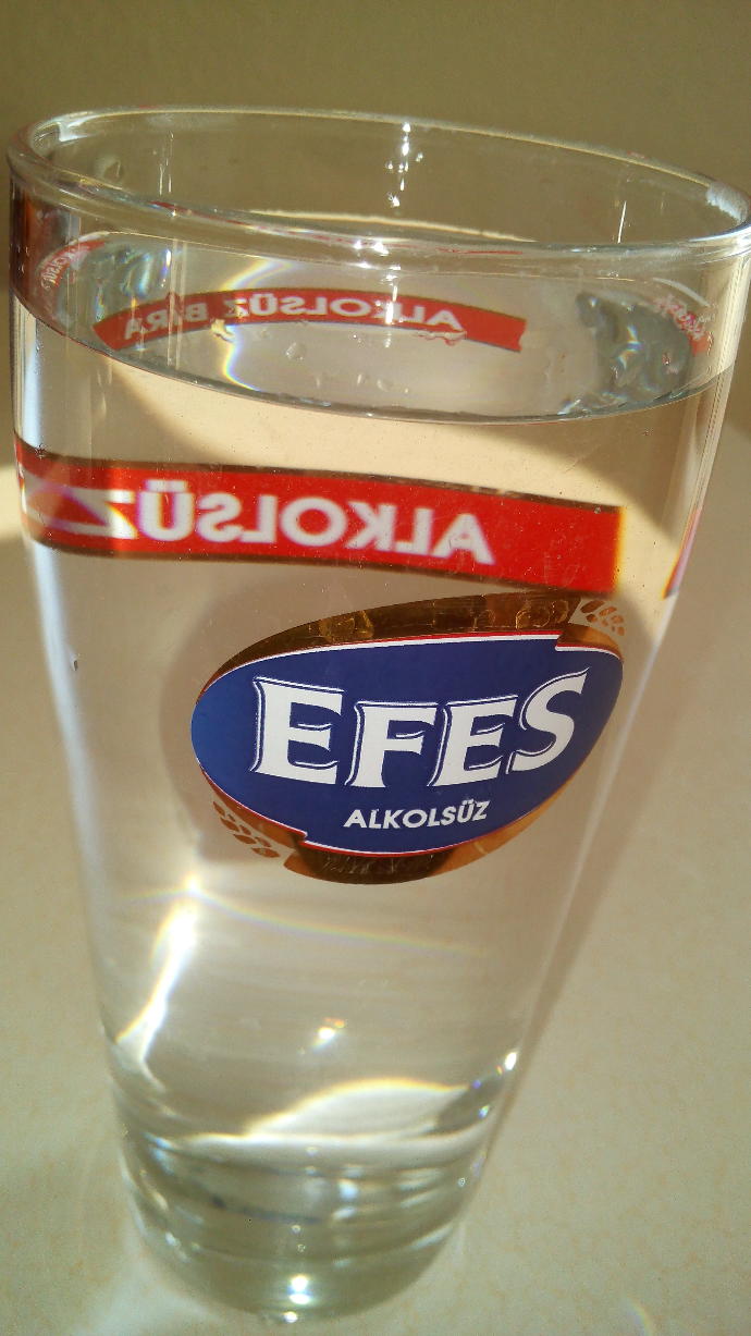 Efes bardağıyla su içiyorum, caiz midir mübarekler?