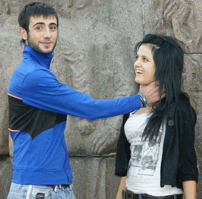 Ressam burada ne anlatmak istemis ( Resimli ) 😒?