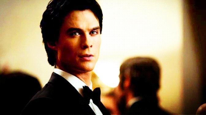 The Vampire Diaries elena kiminle olmalıydı?