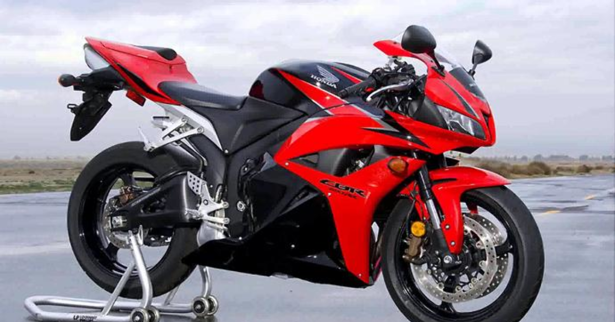 Hangi Motoru Tercih Edersiniz Kizlarsoruyor