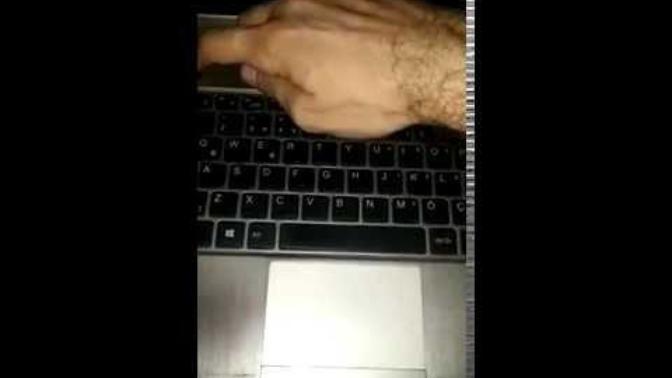 Laptop tam açılırken kapanıyor bu neden oluyor?