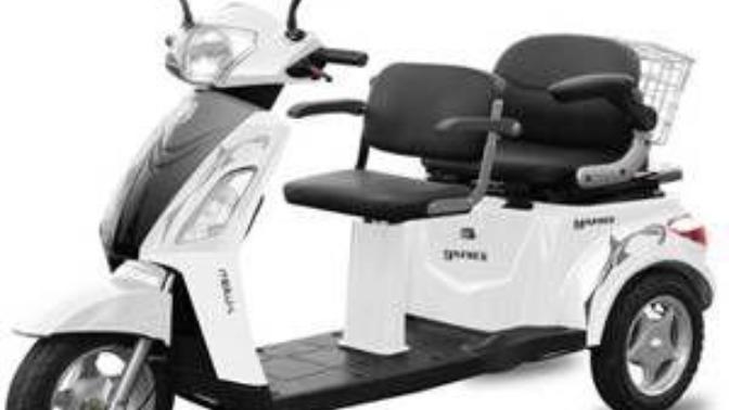 B sınıfı ehliyeti olanlar motor ve üç tekerli motorumsu şeyi kullanabilir mi?