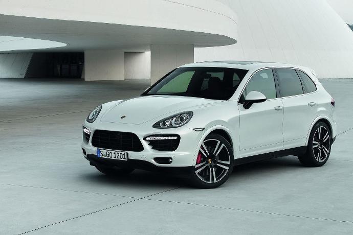Porsche cayenne siyah mı beyaz mı?