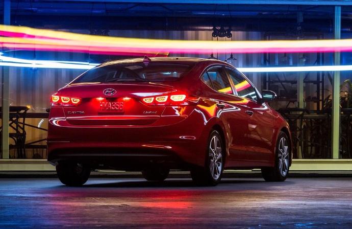 Yeni hyundai elantra almayı düşünüyorum sizce nasıl araç?