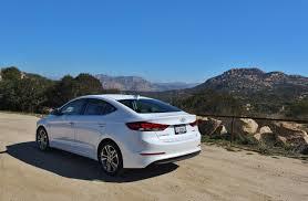 Yeni hyundai elantra almayı düşünüyorum sizce nasıl araç?