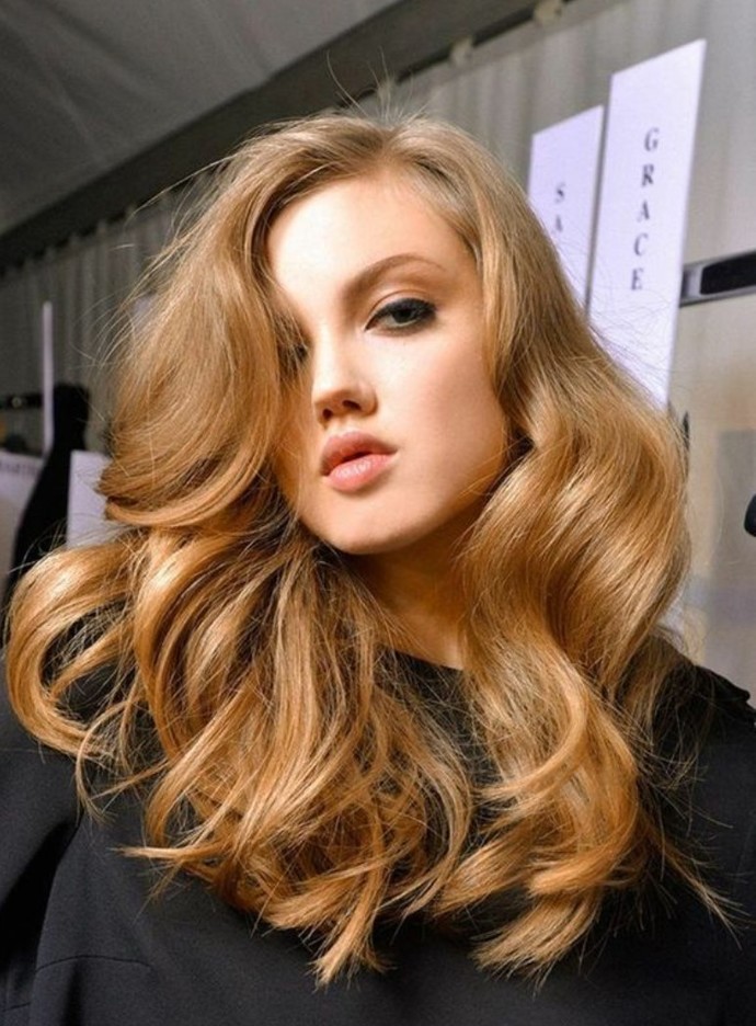 Bal Köpüğü Saç Rengi Kimlere Yakışır? - KizlarSoruyor