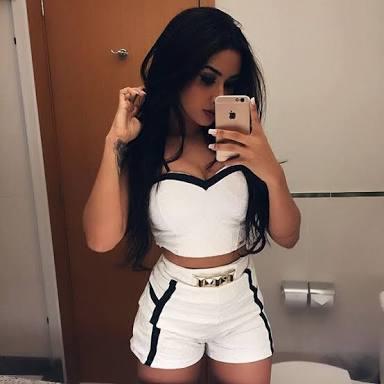 Sizce de Nara Almeida güzel değil mi ?Kendisi İspanyol bir manken ama duyduğuma gore ana baba farklı ikizi burada nerde?