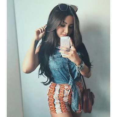 Sizce de Nara Almeida güzel değil mi? Kendisi İspanyol bir manken ama duyduğuma gore ana baba farklı ikizi burada nerde?