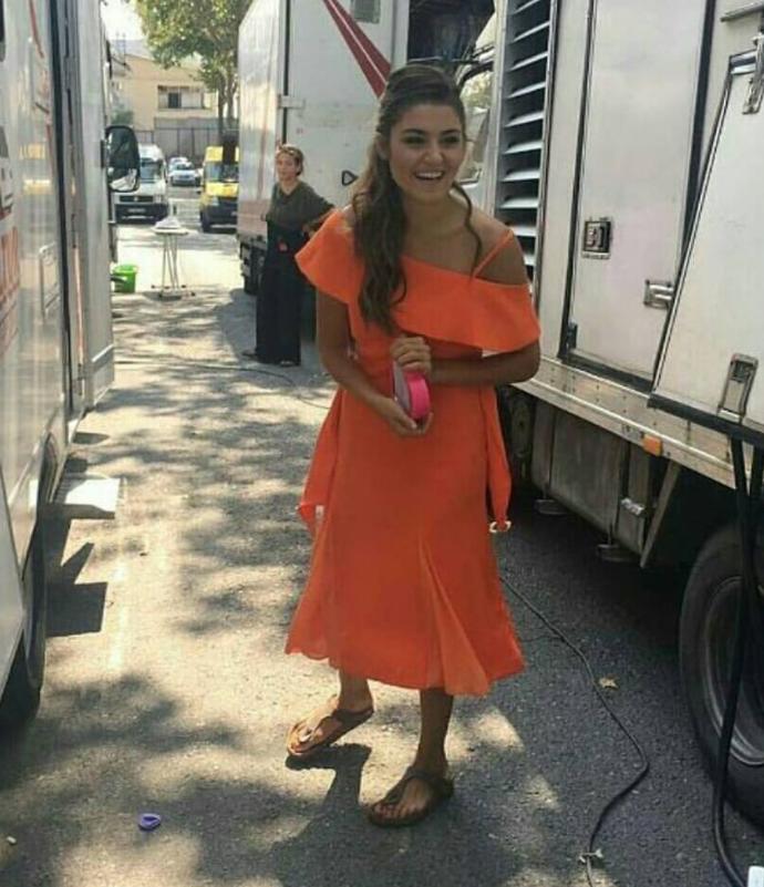 Hande Erçelin Avrupai bir Güzelligi mi var?