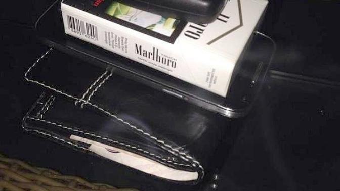 Kızlar, Cuzdan telefon anahtar sigara dortlusu karizmatik midir?