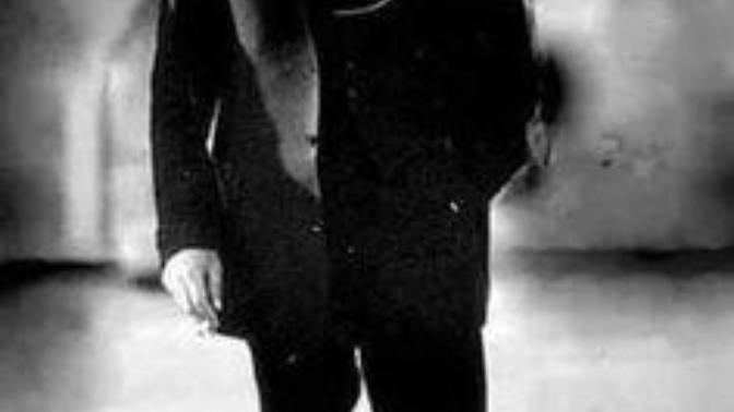 Atatürk'ün 1930 lu yıllarda bu kadar şık giyinmesi hakkında düşünceniz?