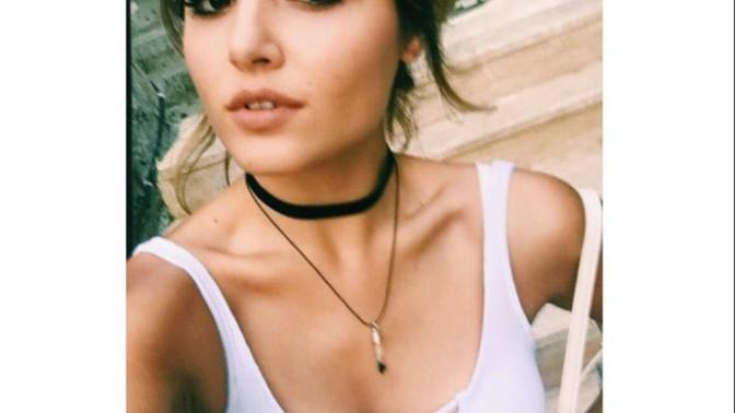 Hande Erçel Abartılıyor mu sizce yoksa güzel mi?