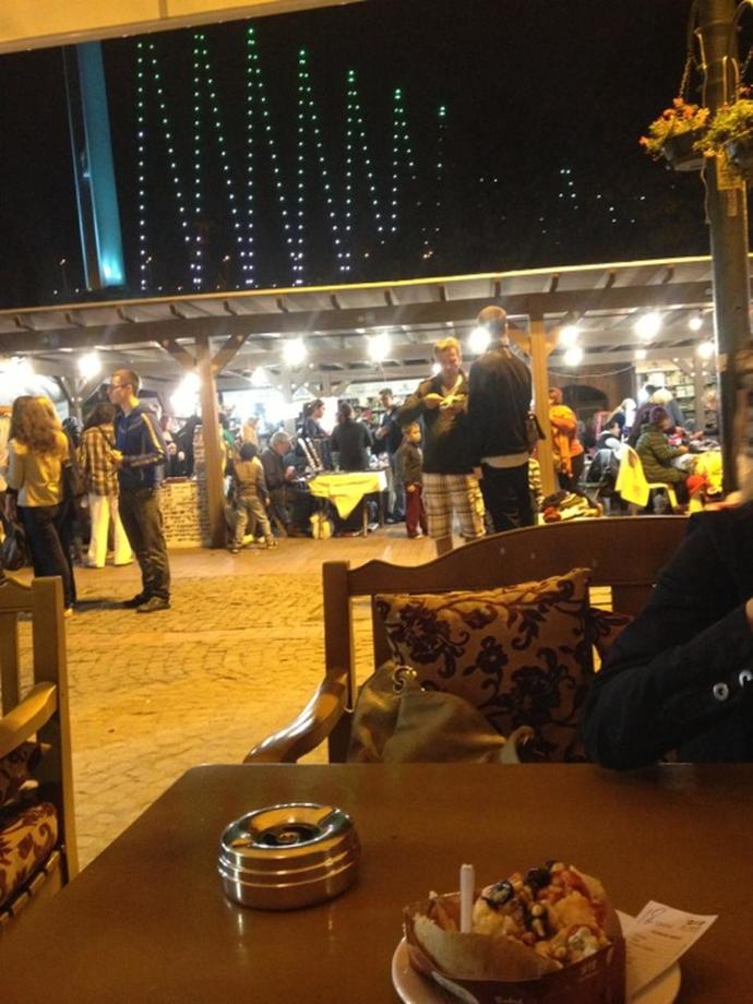 İstanbul ortaköy den selamlar kumpir yiyorum var mı yemek isteyen resimli?