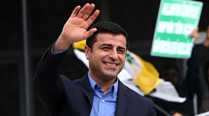 En Yakışıklı Siyaset Adamı Kim (Anket) ?