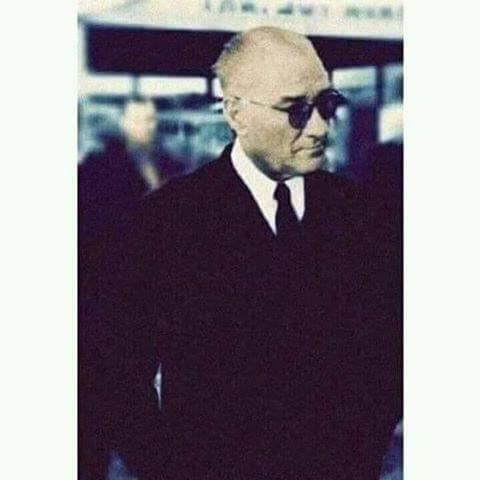 Mustafa Kemal Atatürk'ü niye seviyorsunuz?