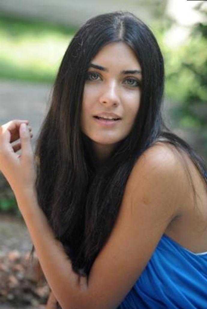 ✌Hangisi daha güzel? Sinem Kobal, Beren Saat, Tuba Büyüküstün? ?